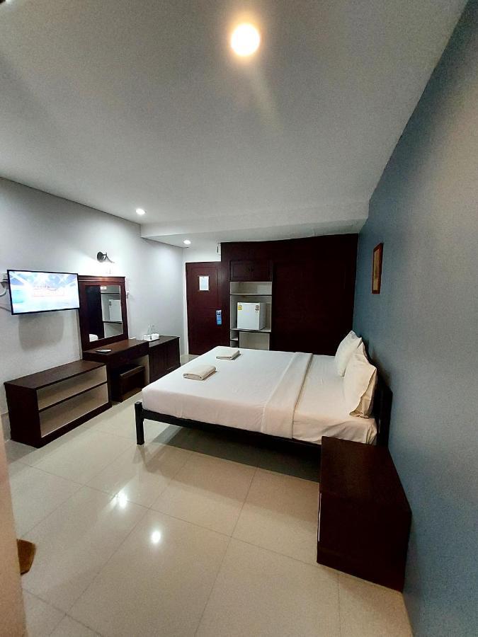 Traveller Inn Hotel Чиангмай Екстериор снимка