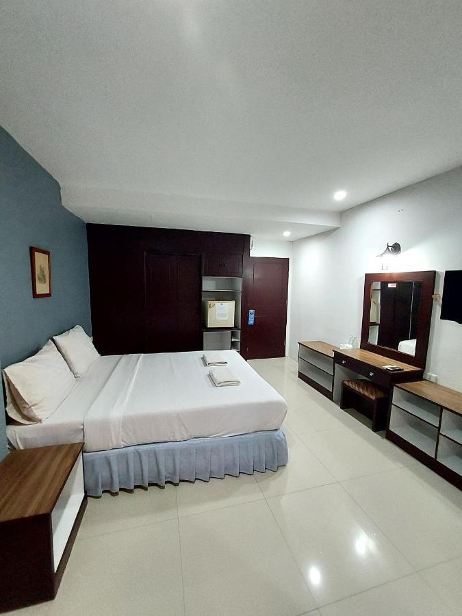 Traveller Inn Hotel Чиангмай Екстериор снимка