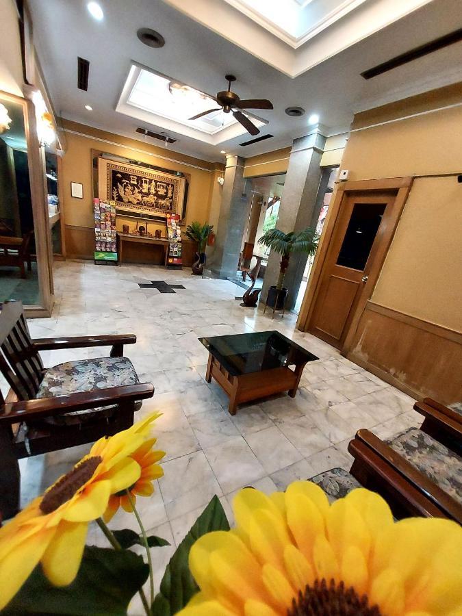 Traveller Inn Hotel Чиангмай Екстериор снимка