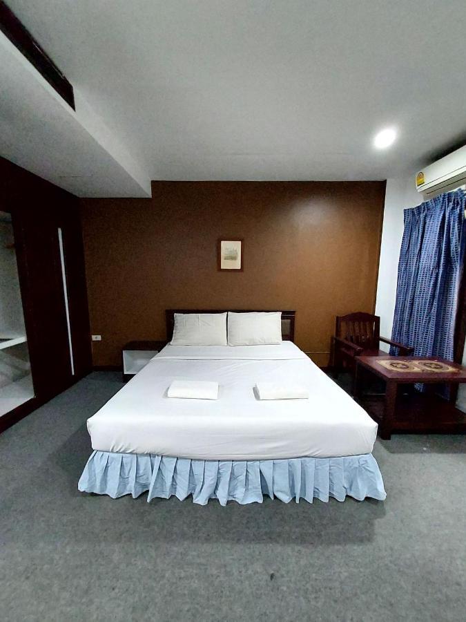 Traveller Inn Hotel Чиангмай Екстериор снимка