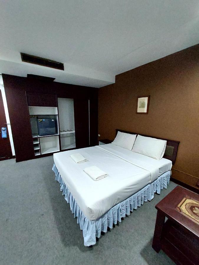 Traveller Inn Hotel Чиангмай Екстериор снимка